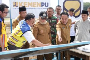 Bupati Lampung Timur, Ela Siti Nuryamah, meluncurkan sekaligus melakukan ground breaking pembangunan Sekolah Rakyat Provinsi Lampung yang berlokasi di Desa Muara Jaya, Kecamatan Sukadana, Senin (12/01/2026).