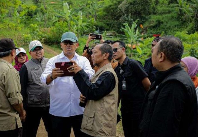 Pemerintah Kota Bandung memastikan pembangunan kembali akses jalan yang menghubungkan RW 9 dan RW 10 Kelurahan Pasanggrahan