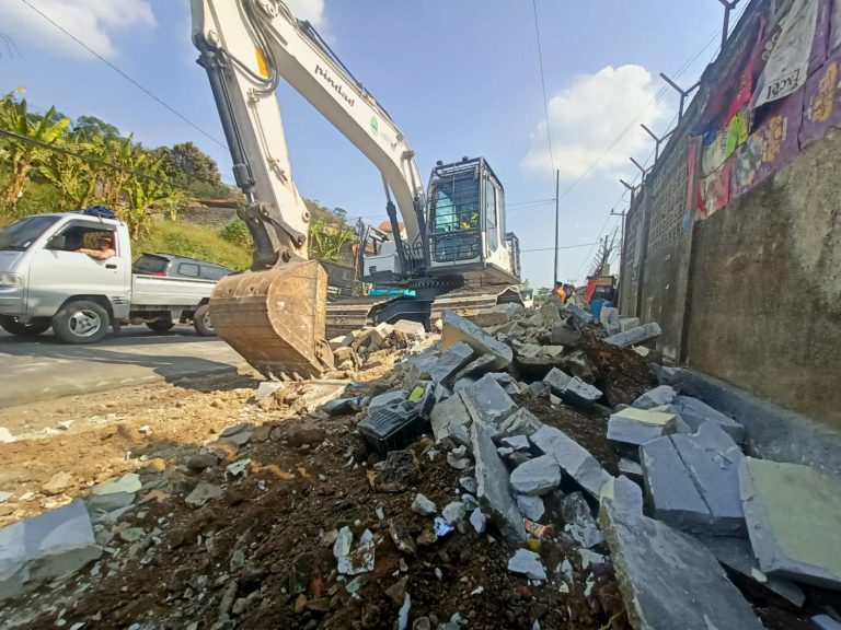 Penertiban Bangli di Tagog Apu Kondusif